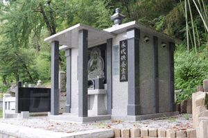 墓じまい後の改葬と永代供養について