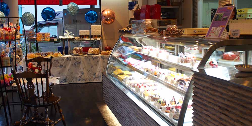 輝くスイーツにうっとり!「シャルドン(CHARDON) 上青木店」
