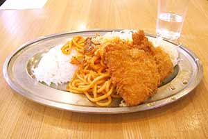 戦後から70年以上愛される街の洋食屋さん「米国風洋食 センターグリル」