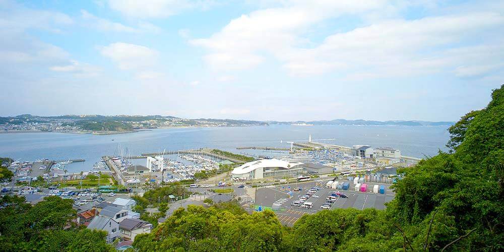 エスカーに乗って日本三大弁財天を参詣「江島神社」