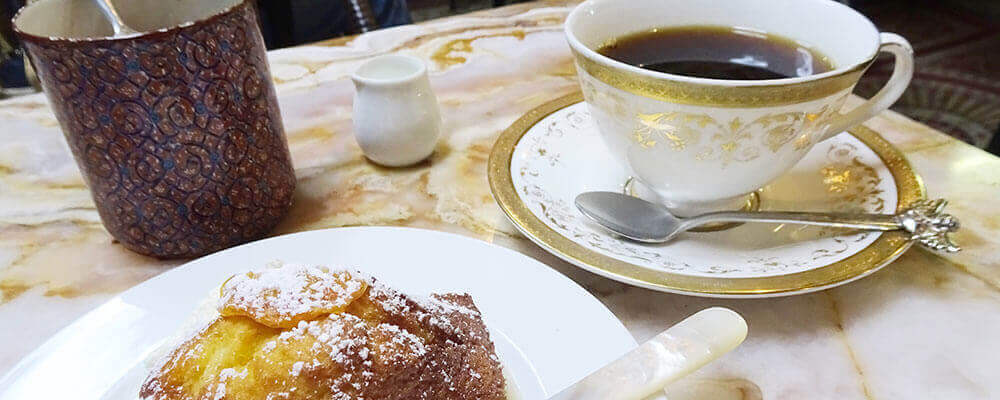 自家製ケーキとコーヒーの相性抜群「麻生珈琲店」