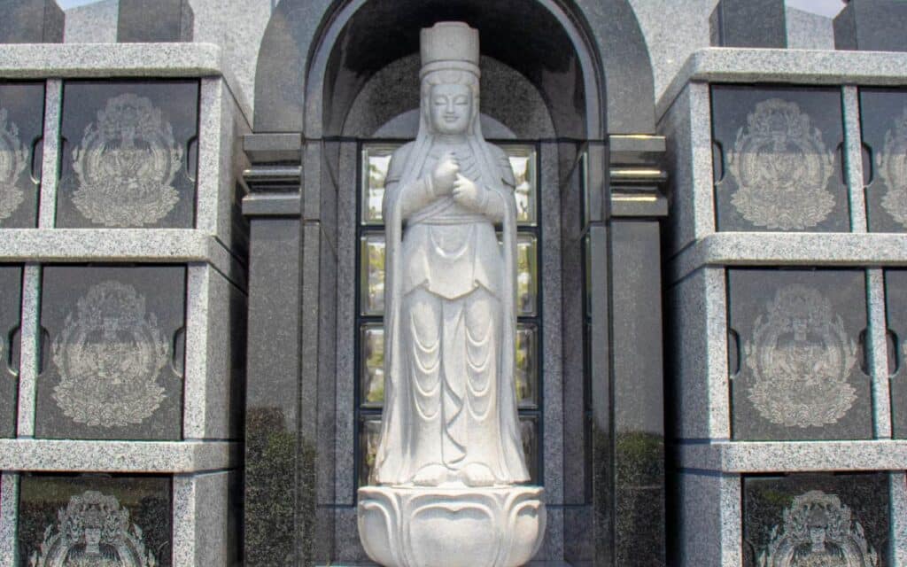 益子町観音寺-永代供養墓「やすらぎ」