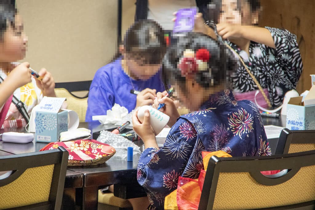 平等寺夏祭り_風鈴作り